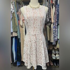 Speechless Sleeveless Lace Overlay Dress Pink. Size Medium